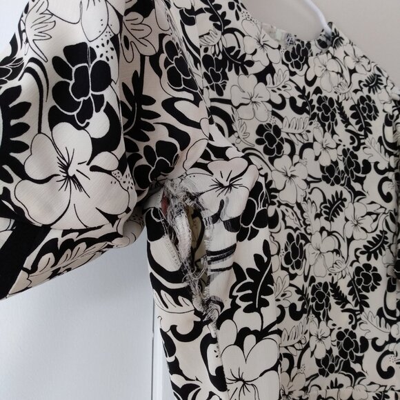 Amish Mennonite Cape Dress Modest 39"B 36"W Off White Black Floral AS IS - Picture 4 of 10